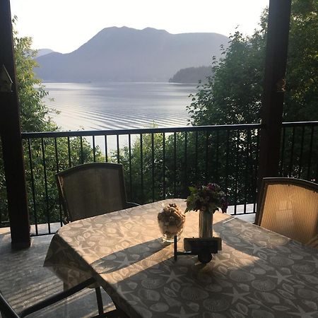 Shoreside Private Room Сешелт Экстерьер фото