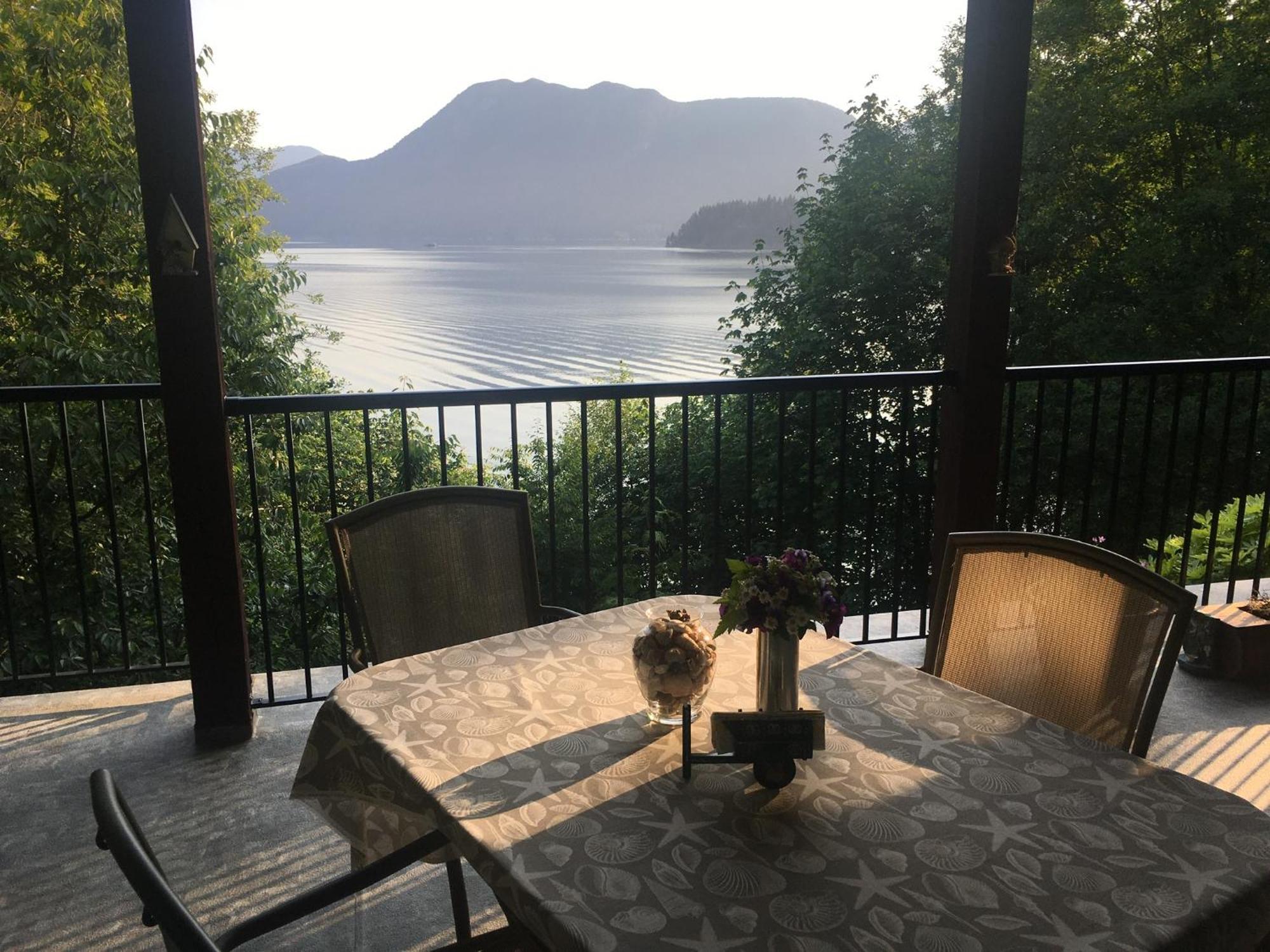 Shoreside Private Room Сешелт Экстерьер фото